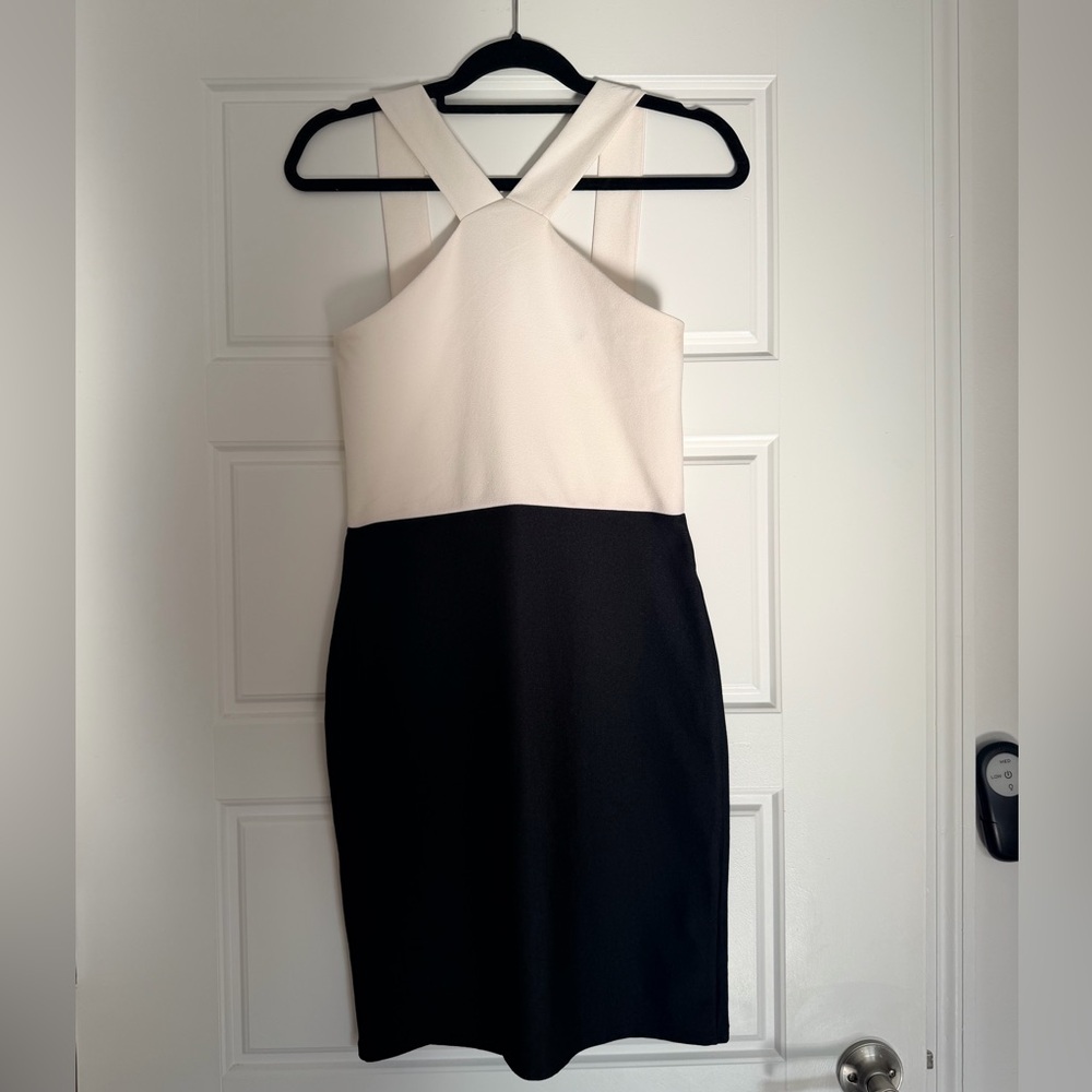Missguided: Black and White Elegant Dress - Picture 3 of 4